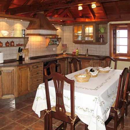 Casa de Férias Holiday El Amparo - Ico136